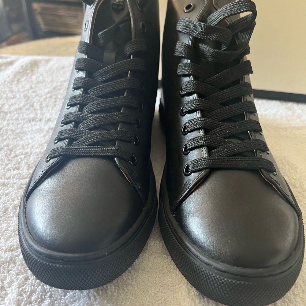 AUTHENTIC BLACK LEATHER GUCCI SNEAKERS… SIZE 40/6 MEN’S OR 9 WOMEN’S… EXCELLENT - Picture 3 of 14